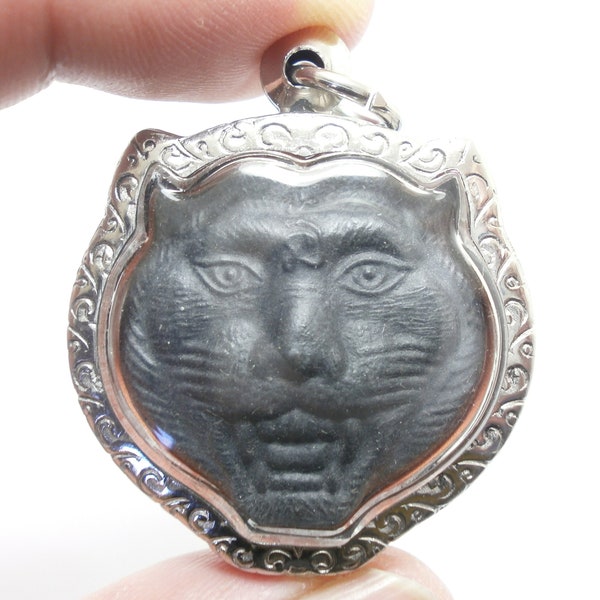 Phra LP Pern magic Tiger face blessed 2541 BE. wat Bangphra temple muay thai muaythai powerful miracle magic amulet protection pendant gift