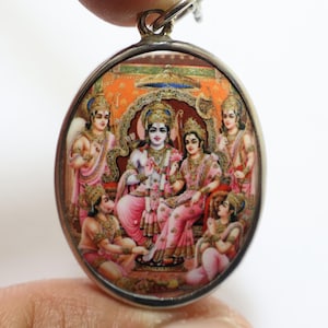 Rama Sita Laxman Bharata Shatrughna und Hanuman Big Medaillon Ram Ramayana Hindu Gott gesegnet 1980er Jahre Anhänger Glück Erfolg starker Schutz Geschenk