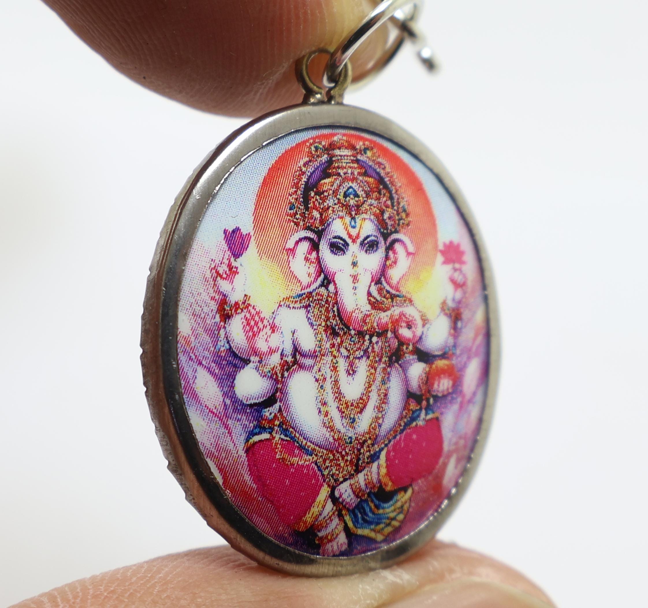 ガネーシャ神ペンダント「オームネックレス」：ヒンドゥー教の成功の神