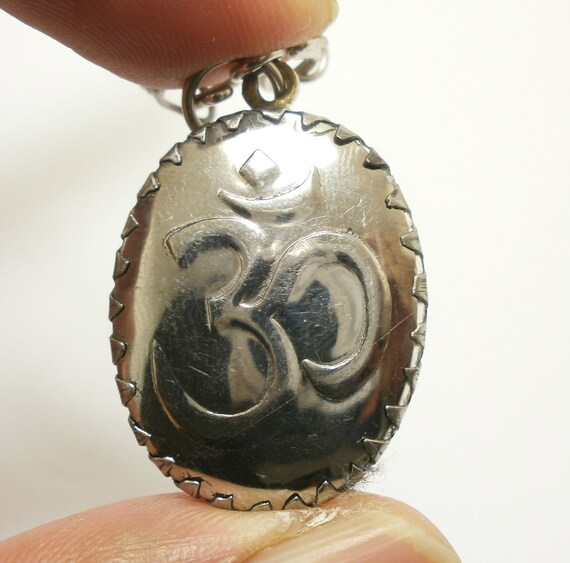 ヴィシュヌ神とラクシュミのペンダントネックレス：ヒンドゥー教の神の