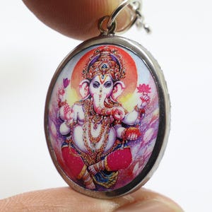 Colgante del Señor Ganesha con el símbolo Om: Amuleto Ohm del dios hindú del éxito, Fujii Kaze imagen 9