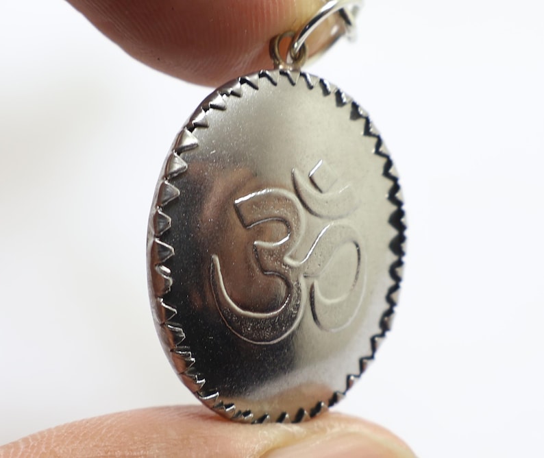 Colgante del Señor Ganesha con el símbolo Om: Amuleto Ohm del dios hindú del éxito, Fujii Kaze imagen 8