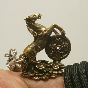Cheval magique sur argent chinois amulette en laiton collier talisman porte-bonheur porte-bonheur richesse argent riche attraction cadeau