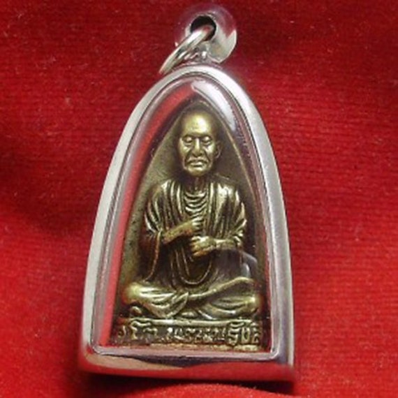 Somdej Toh Buddha Amulet Pendant: Thai Magic, Success & Wealth