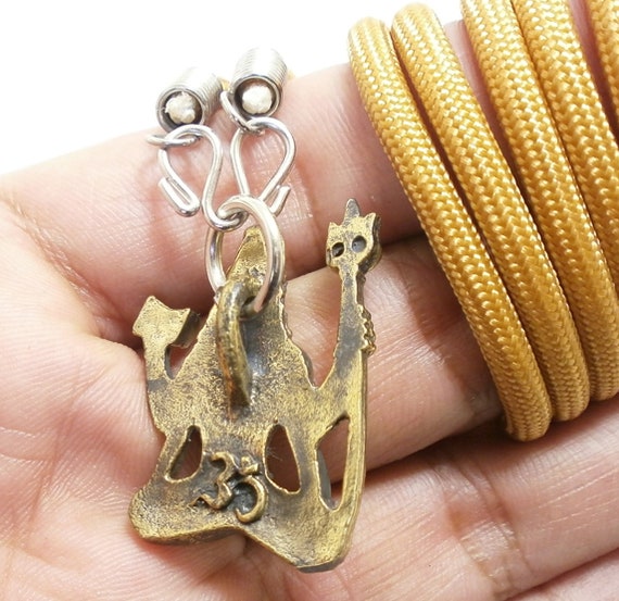 シヴァ神のペンダントネックレスヒンドゥー教の神のお守りケース付き