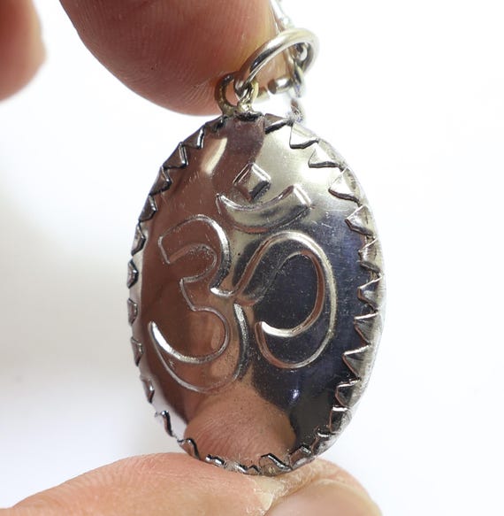 シヴァ神のペンダントネックレス：ヒンドゥー教の神オームの