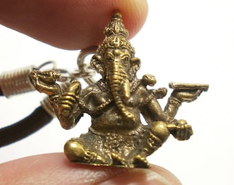 Colgante de latón del Señor Ganesha: Collar con amuleto del dios hindú Fujii Kaze