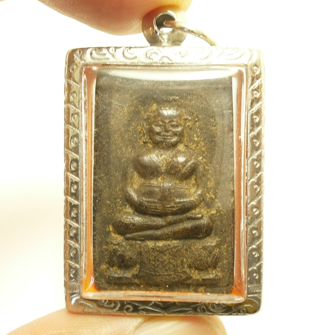 LP Boon Blessed Sangkajai Buddha Amulet: タイのお守り - Etsy 日本