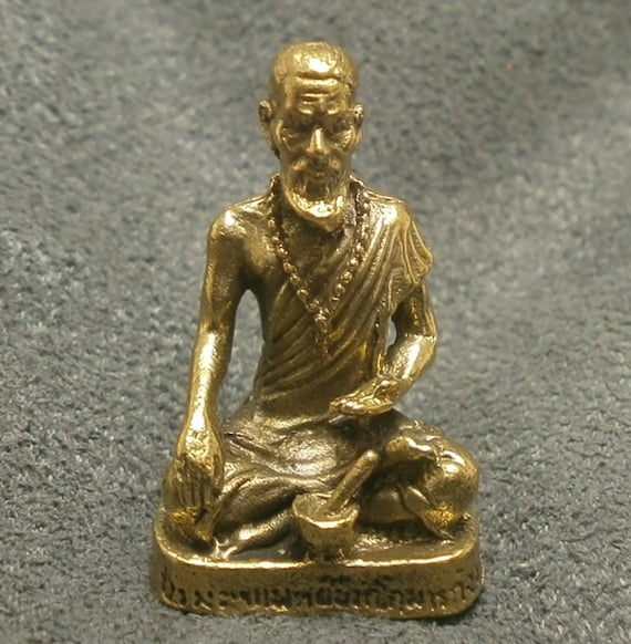 Hermit Cheevaka blessing for healing good health ruesri lersi Cheevok Cheewok Thai pendant amulet Thailand nice lucky gift talisman