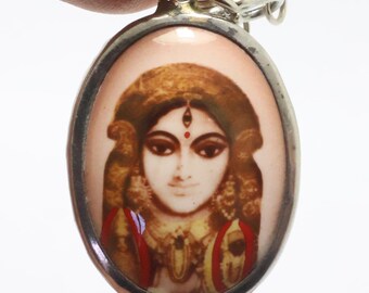 Collar con amuleto de Durga Kali: Colgante de protección de la diosa hindú Fujii Kaze