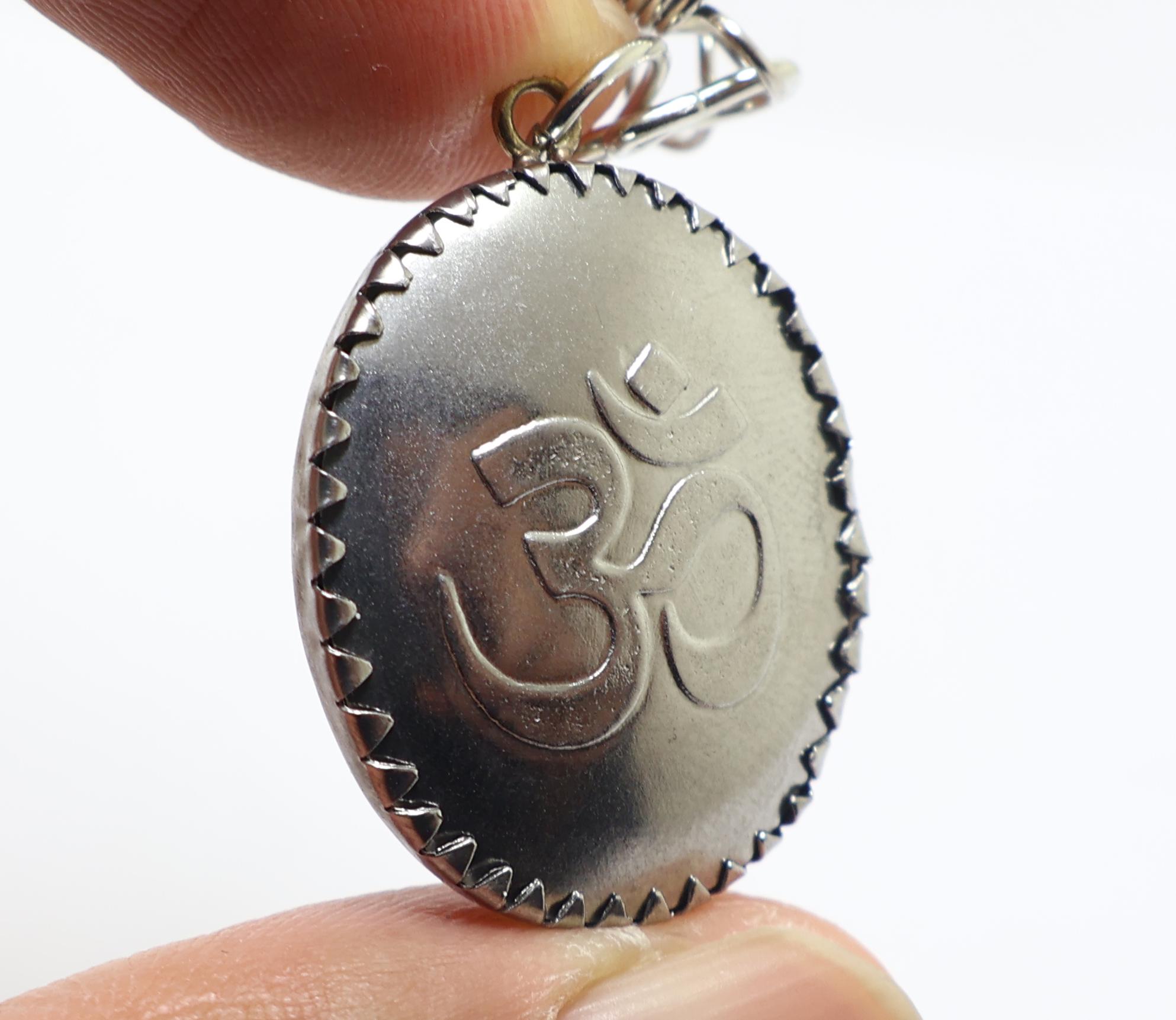 シヴァ神のペンダントネックレス：ヒンドゥー教の神のお守り、祝福され