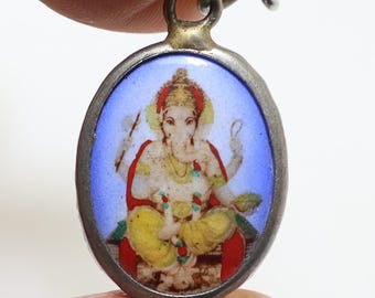 ガネーシャ神のお守り「オーム」ネックレス：ヒンドゥー教の成功の神
