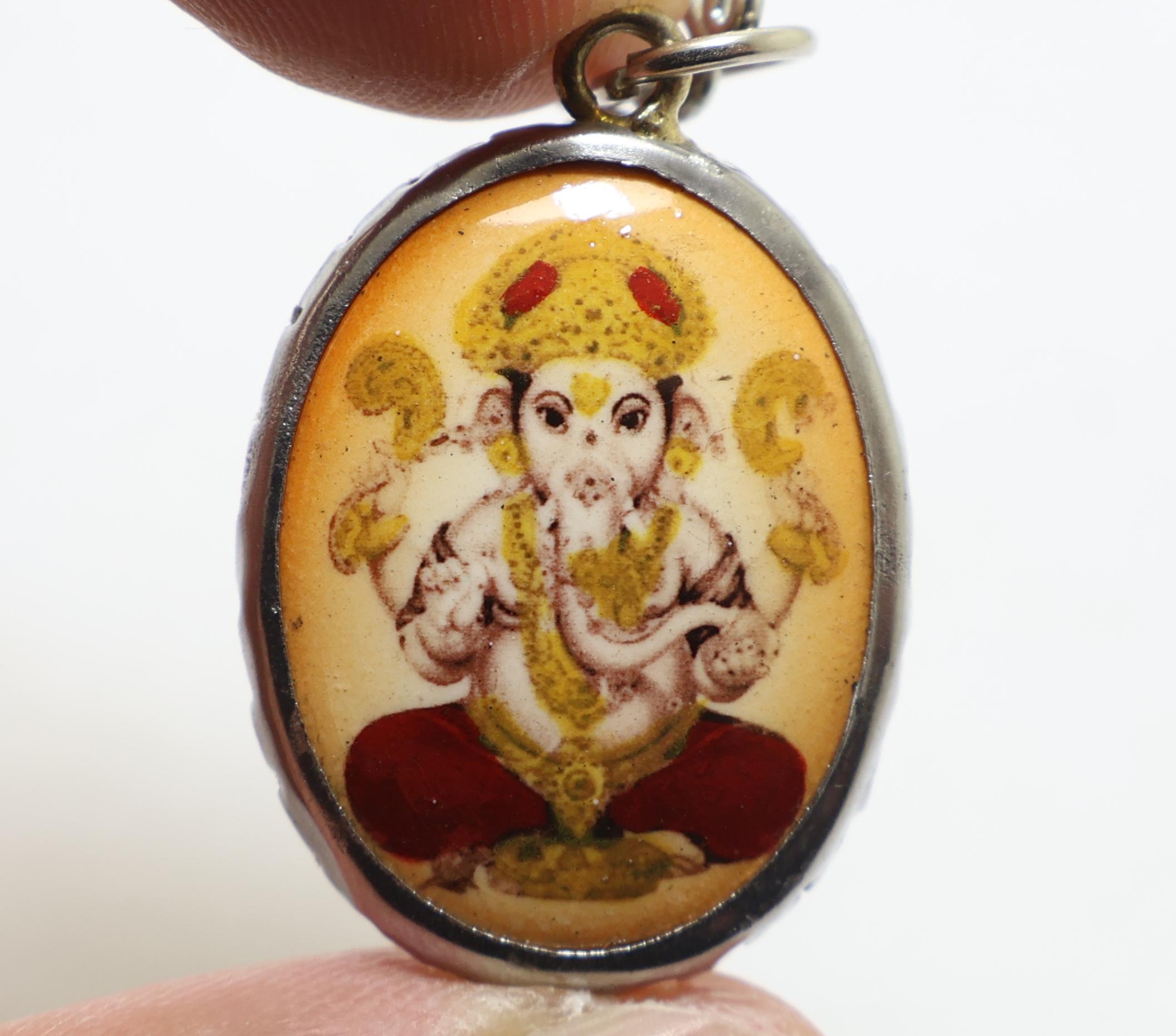 ガネーシャ神ペンダント：ヒンドゥー教の成功の神お守りオーム