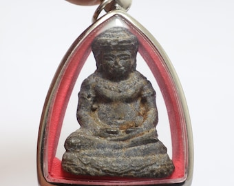 Khmer Big Buddha Amulet Pendant: Antique Wealth & Luck Charm