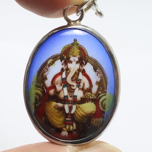 Lord Ganesha God of Success & Wisdom Ganapati vinayaka blessed 1980s cross obstacles Hindu Om Aom Ganesh Blue pendant amulet rope necklace