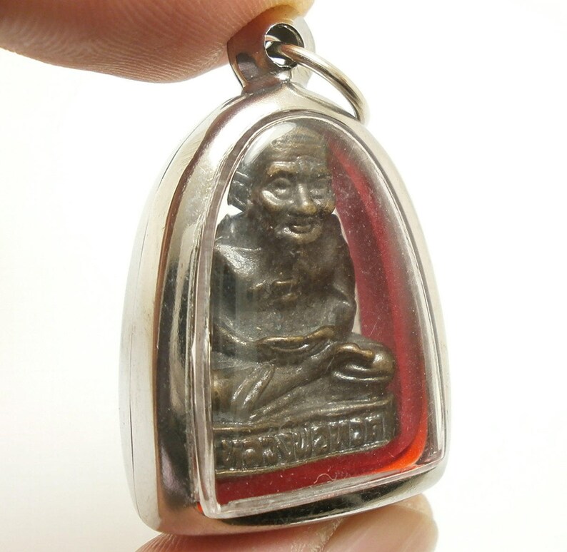 Thai Buddha pendant amulet lp tuad luang poo por thuad legend magical monk blessing to success in wish strong protection Thailand nice gift
