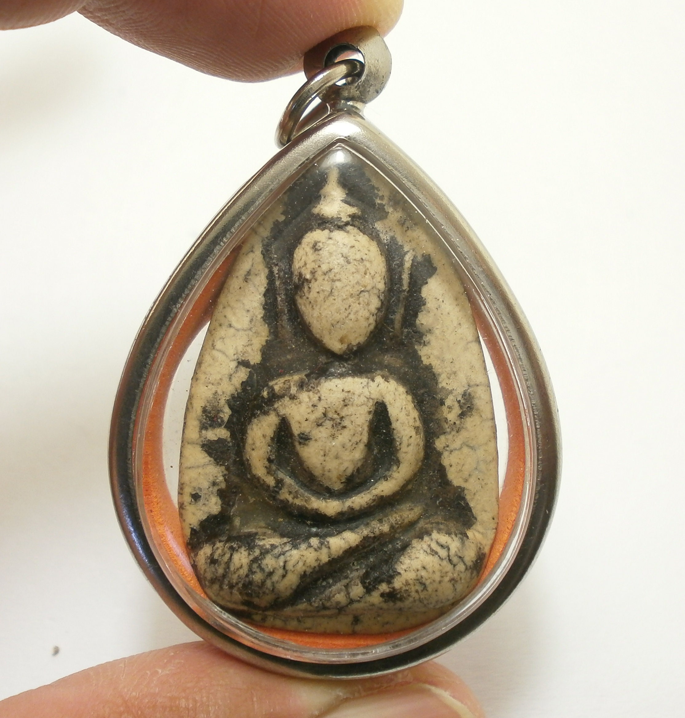 アンティーク タイ仏陀お守りペンダント: LP Wat Plub、富と保護