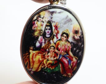 Lord Shiva Family Big Parvati Ganesha Pendant: Hindu Vishnu God Om Amulet Fujii Kaze