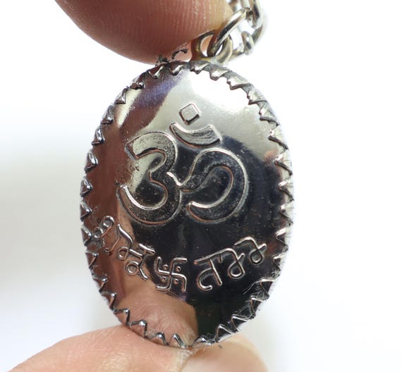 シヴァ神のペンダントネックレス　ヒンドゥー教の神のお守り　ケース付き シヴァ神のペンダントネックレス：金のヒンドゥー教の守護の