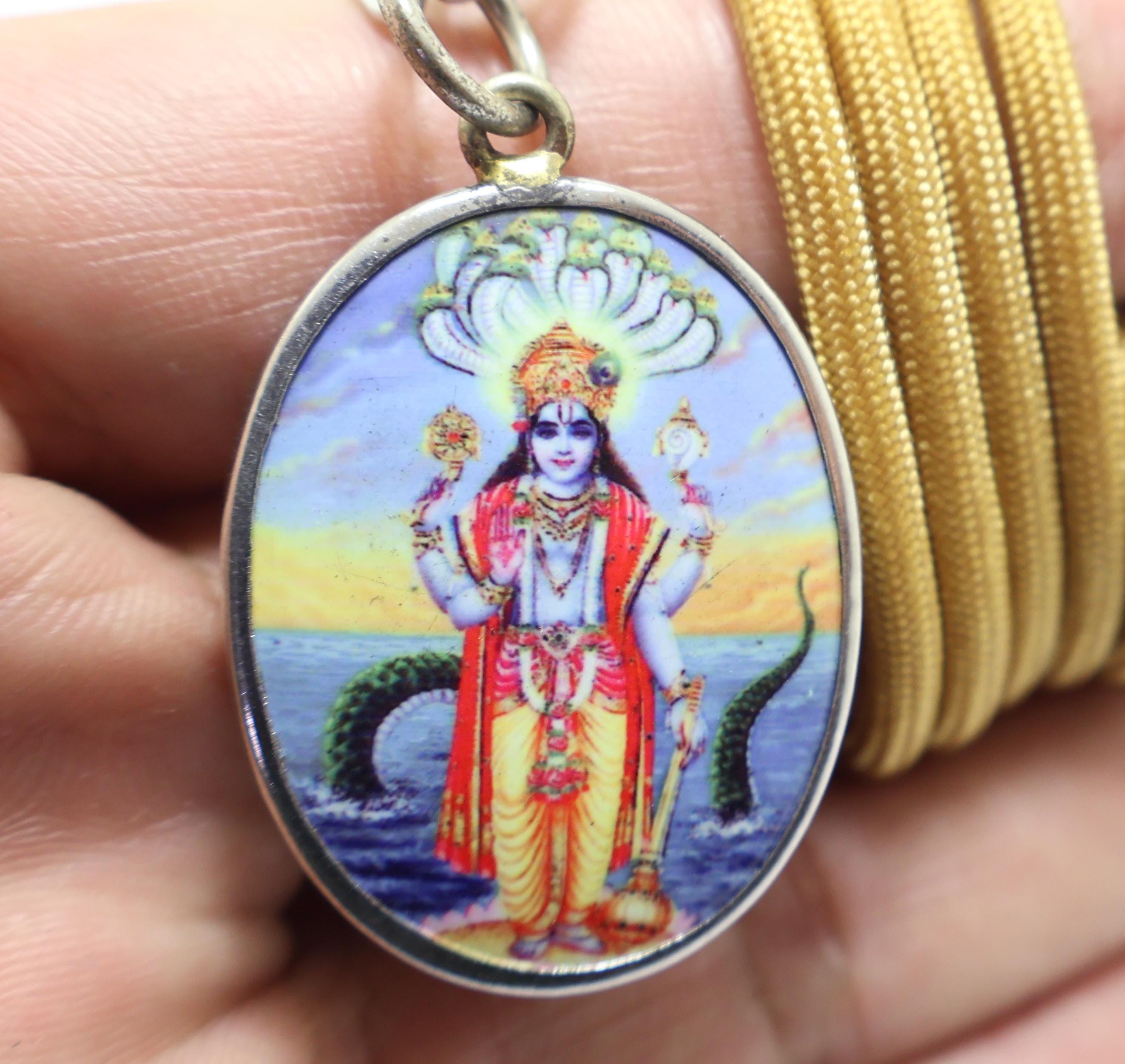 ヴィシュヌ神の大きなペンダント：ヒンドゥー教の神オームのお守り