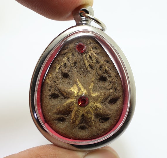 LP Pinak 8 Pointed Star Amulet: Thai Siam Success Talisman - Etsy