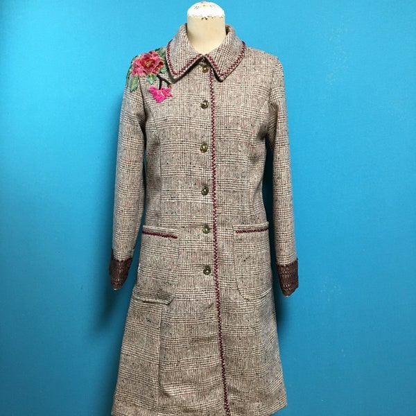 Japanese vintage wool coat, Japanese retro style, bohemian, flower pattern, Kimono lining, US size 8-10, European size 36, vintage buttons