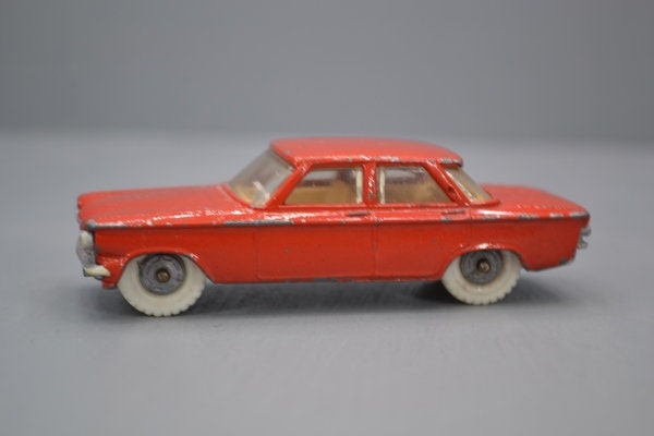 LONE ★STAR ROADMASTERS CHEVROLET CORVAIR LONE STAR Roadmasters 1:50 Chevrolet Corvair Army Staff Car