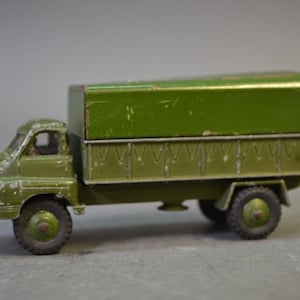 Dinky Juguetes 3 Toneladas Army Wagon- Meccano ltd -