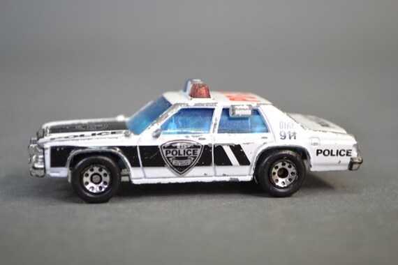 matchbox ford ltd police car 1987