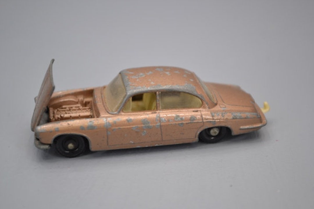 Jaguar MK 10, Matchbox Lesney, No 28c (Gebraucht) in Basel für CHF 3.9