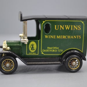 LLedo - Promotional Model Unwines Model T Ford Delivery Van ( Boxed)