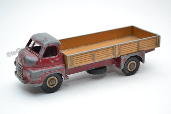 dinky toys bedford truck