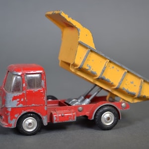 Corgi Toys E.R.F. 46G Aarde Dumper No.458-A