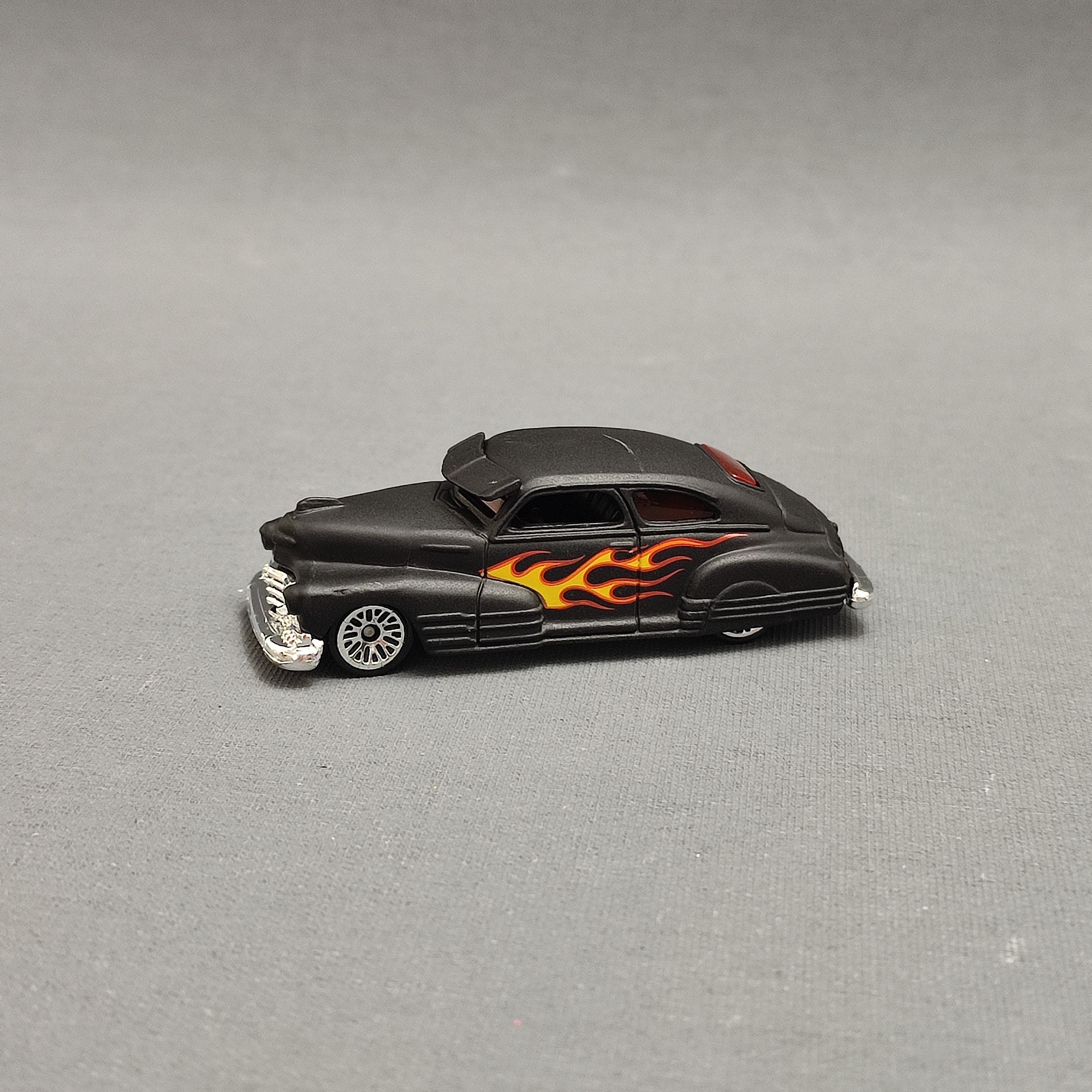 Hot Wheels 】'47 シボレー フリートライン 1/24&1/64 Amazon.com: Hot