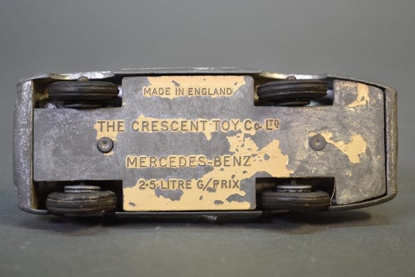 CRESCENT TOYS 1956 ENGLAND CONNAUGHT 2 LITRE GRAND PRIX RACING CAR 1/43 #1287