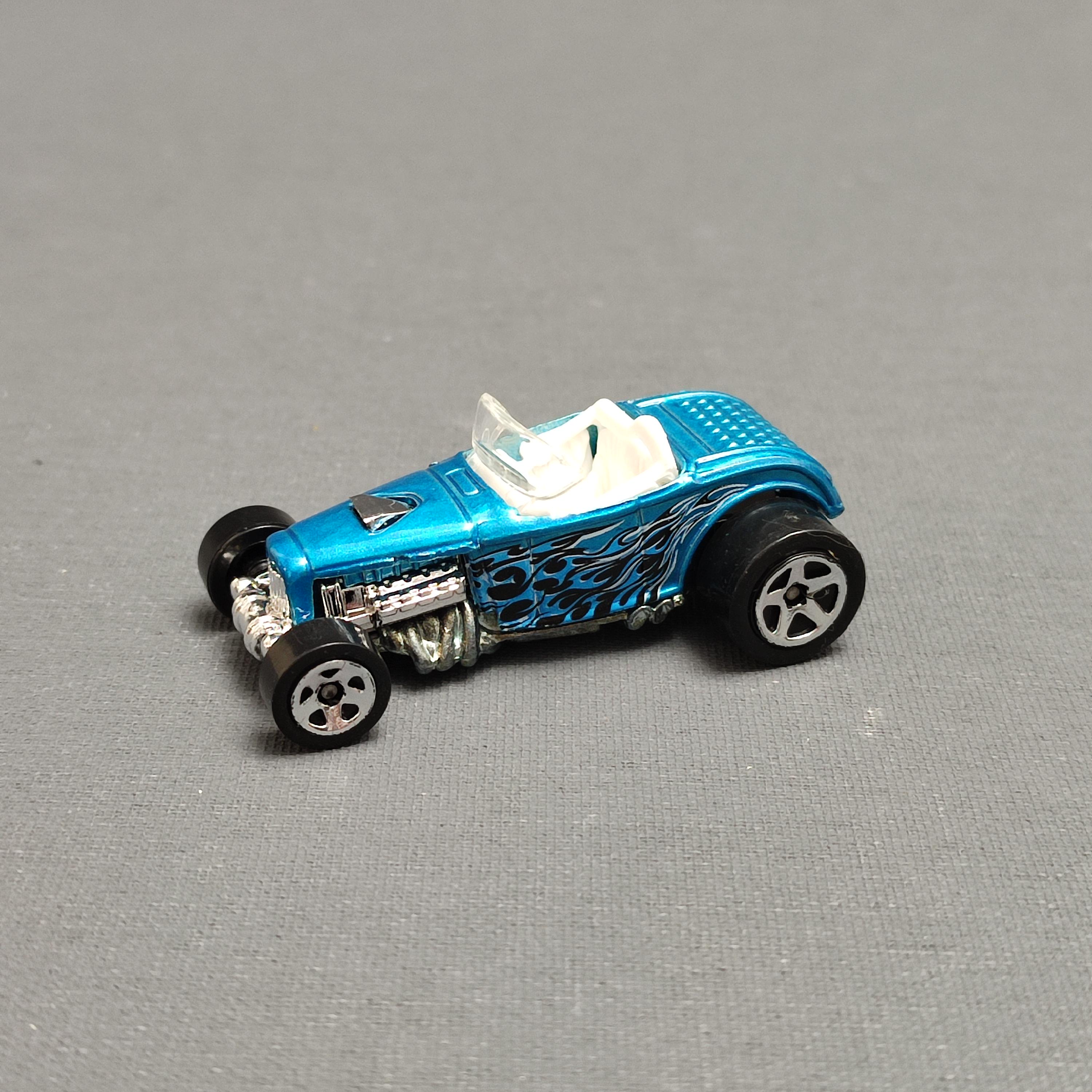 HotWheels Deuce Roadster 1/64