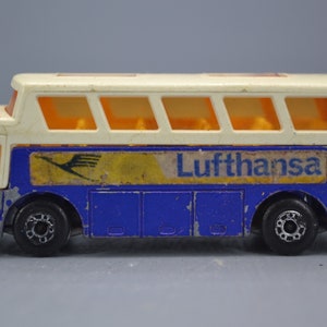 Matchbox Lesney Superfast No. 65E Airport Coach &#39;Lufthansa&#39;