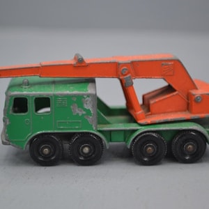 Matchbox Lesney Regular Wheels 8-Wheel Crane Truck No.30C