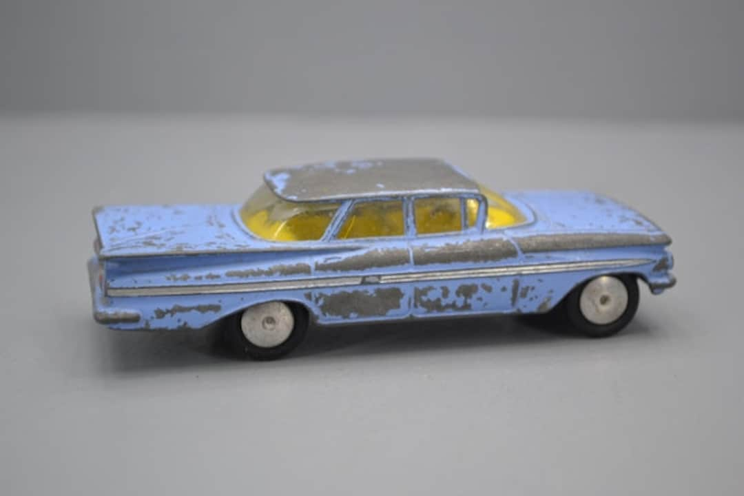 Corgi Toys Chevrolet Impala No.220-a4 -  Sweden