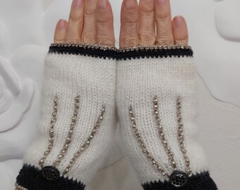 White Mittens.  Elegant. Special. Fashion. Fingerless. Gloves. Hand-knotted