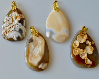 Natural Agate Gemstone Pendant, Flat Oval Design (55x35x10mm)