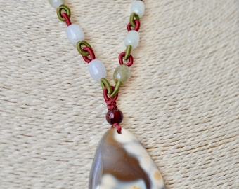 Handmade Agate Pendant Necklace, Emerald Barrel Beads, Adjustable Chain