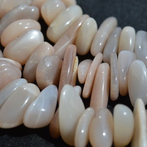 Couleur naturelle Brown Moon Stone Perles Irrégulière Flat Nugget Forme Taille Environ 12-25x12x5-6mm #B20