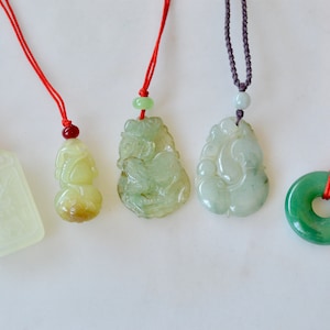 Hand Carved Natural Gemstone Emerald Jade Pendant Oriental Style Antiques Pendant Stone Pendant