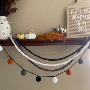Gehäkelte Herbst Girlande, Halloween Girlande, Finger stricken Girlande, Halloween-Dekor, Mantel Akzente