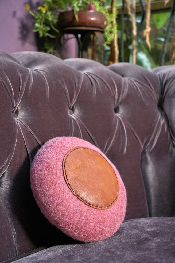 seat cushion leather round with felt