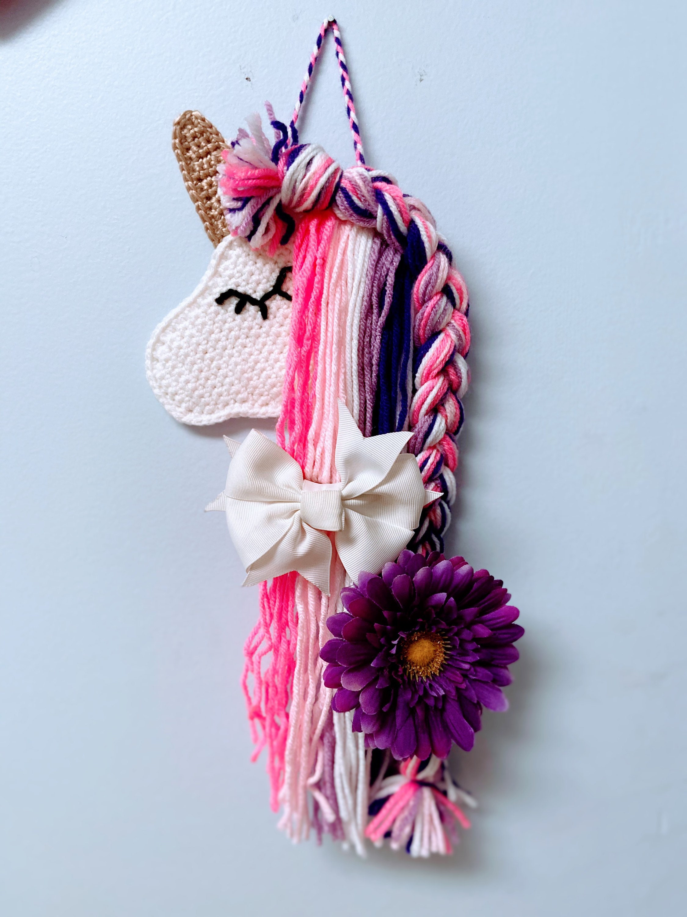 Unicorn Crayon Holder – Bows and Clothes