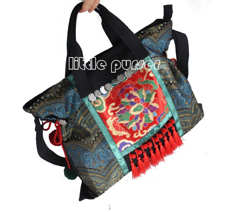 Hand Made bag Embroidery Tote BagObliquely across the bagCasual bagsFashion bagTravel packageDual-purpose bagShop tote bagWomen bag