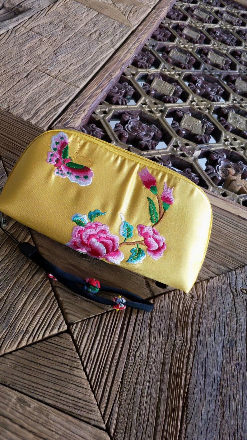 Vintage Wallet Hand Embroidered Clutch Folk Style Ladies Etsy