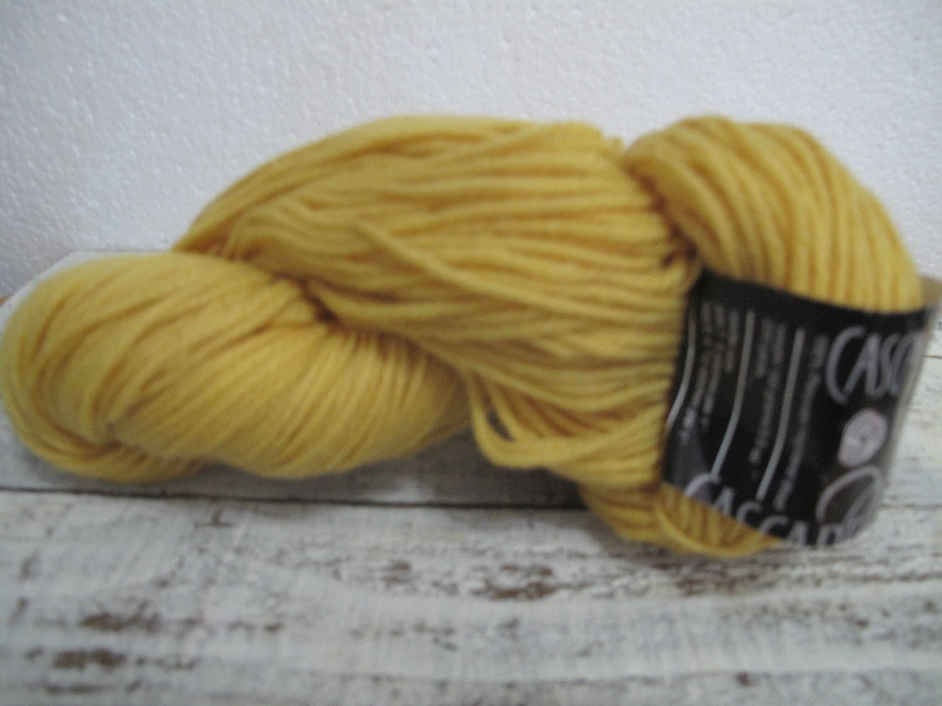 Cascade 220 Superwash Merino Yarn - 005 Golden Yellow at Jimmy